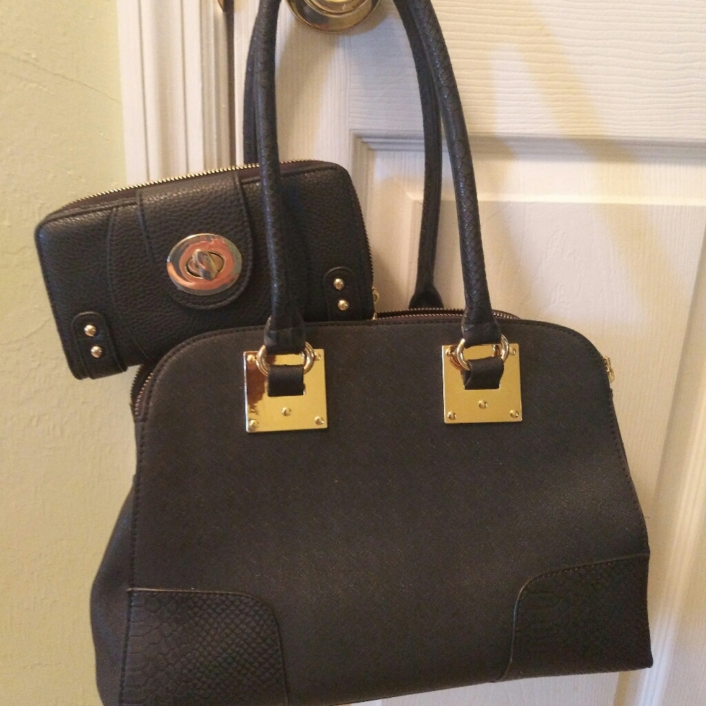 Charming Charlie purse